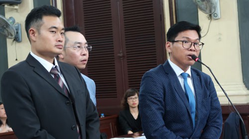Ra tòa, Vinasun bắt bí Grab