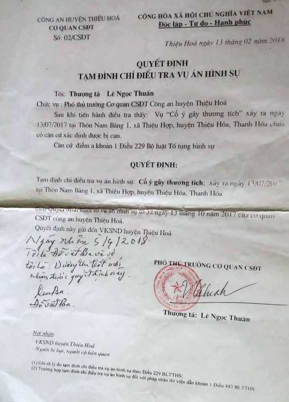 Bị ngăn chặt cây hoa sữa, 8 người xông ra đánh, chém vợ chồng hàng xóm dã man - Ảnh 4.