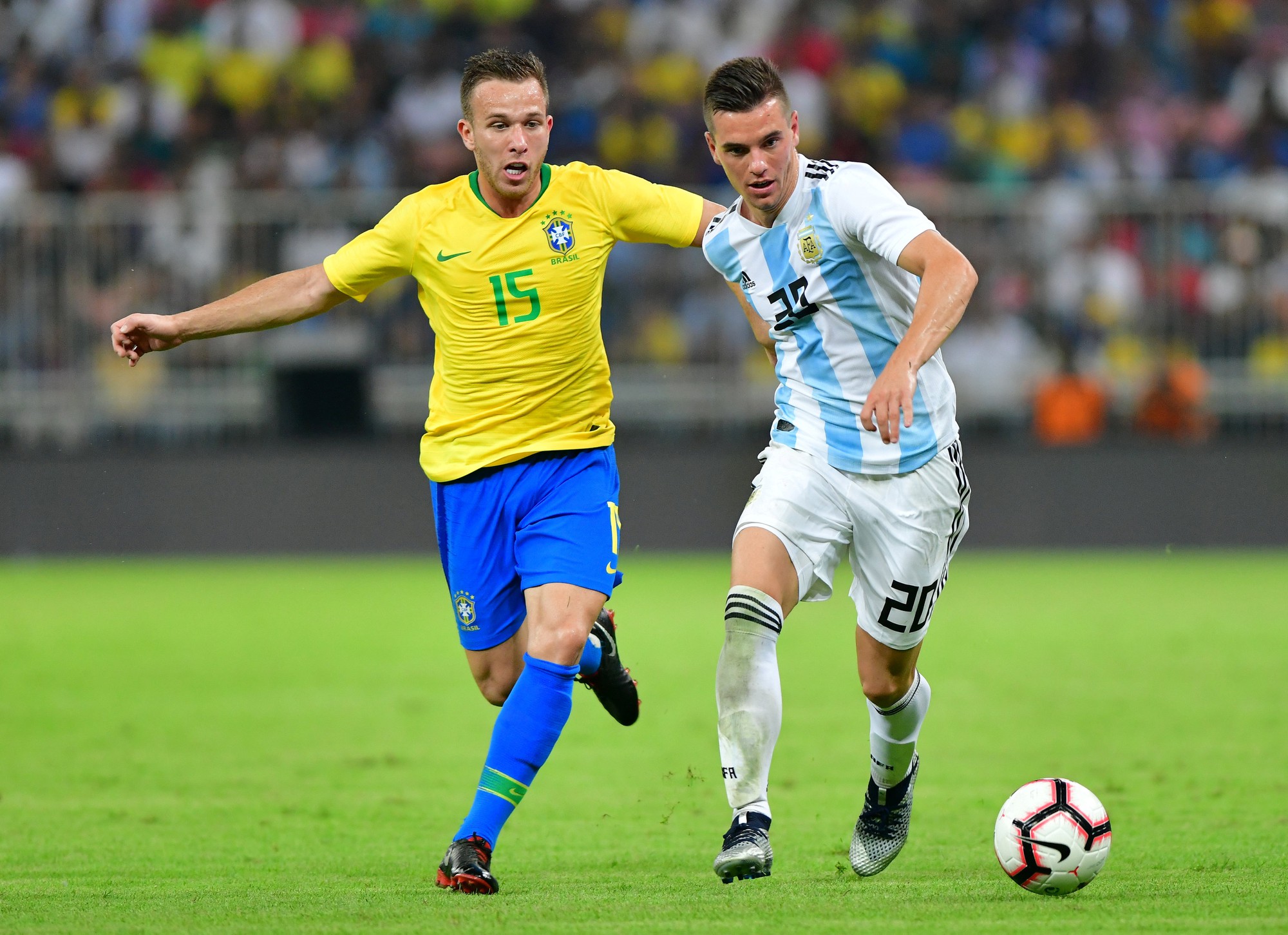 Brazil thắng nghẹt thở Argentina, đoạt c&uacute;p Super Clasico  - Ảnh 2.