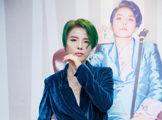 Sau tomboy, Vũ Cát Tường lại trở nên nữ tính