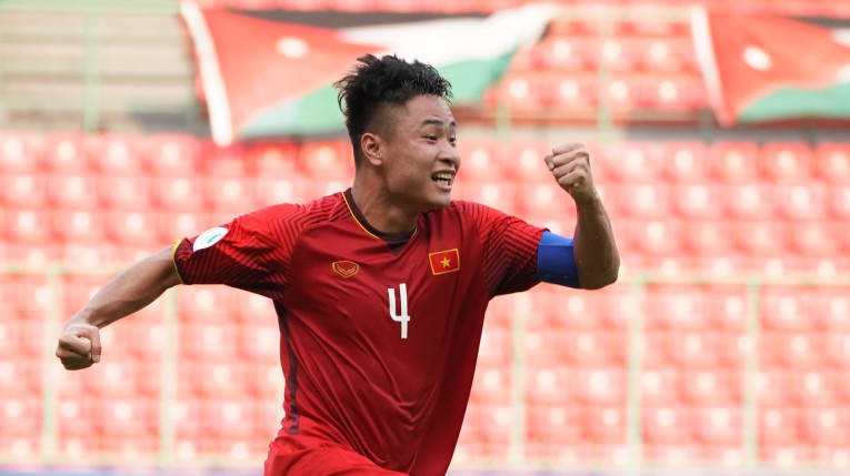 Clip U19 Việt Nam thua ngược ph&uacute;t cuối, Th&aacute;i Lan h&ograve;a kịch t&iacute;nh Iraq - Ảnh 2.