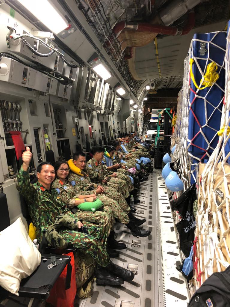 Cận cảnh trong m&aacute;y bay C-17 đưa bệnh viện d&atilde; chiến Việt Nam đến Nam Sudan - Ảnh 5.
