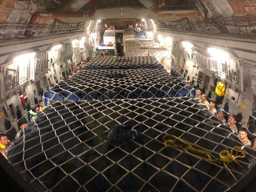 Cận cảnh trong m&aacute;y bay C-17 đưa bệnh viện d&atilde; chiến Việt Nam đến Nam Sudan - Ảnh 4.