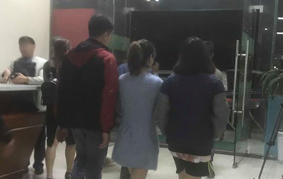 Vụ bé sơ sinh rơi ở chung cư Linh Đàm: Cô gái khai yêu 3 người từ khi có thai