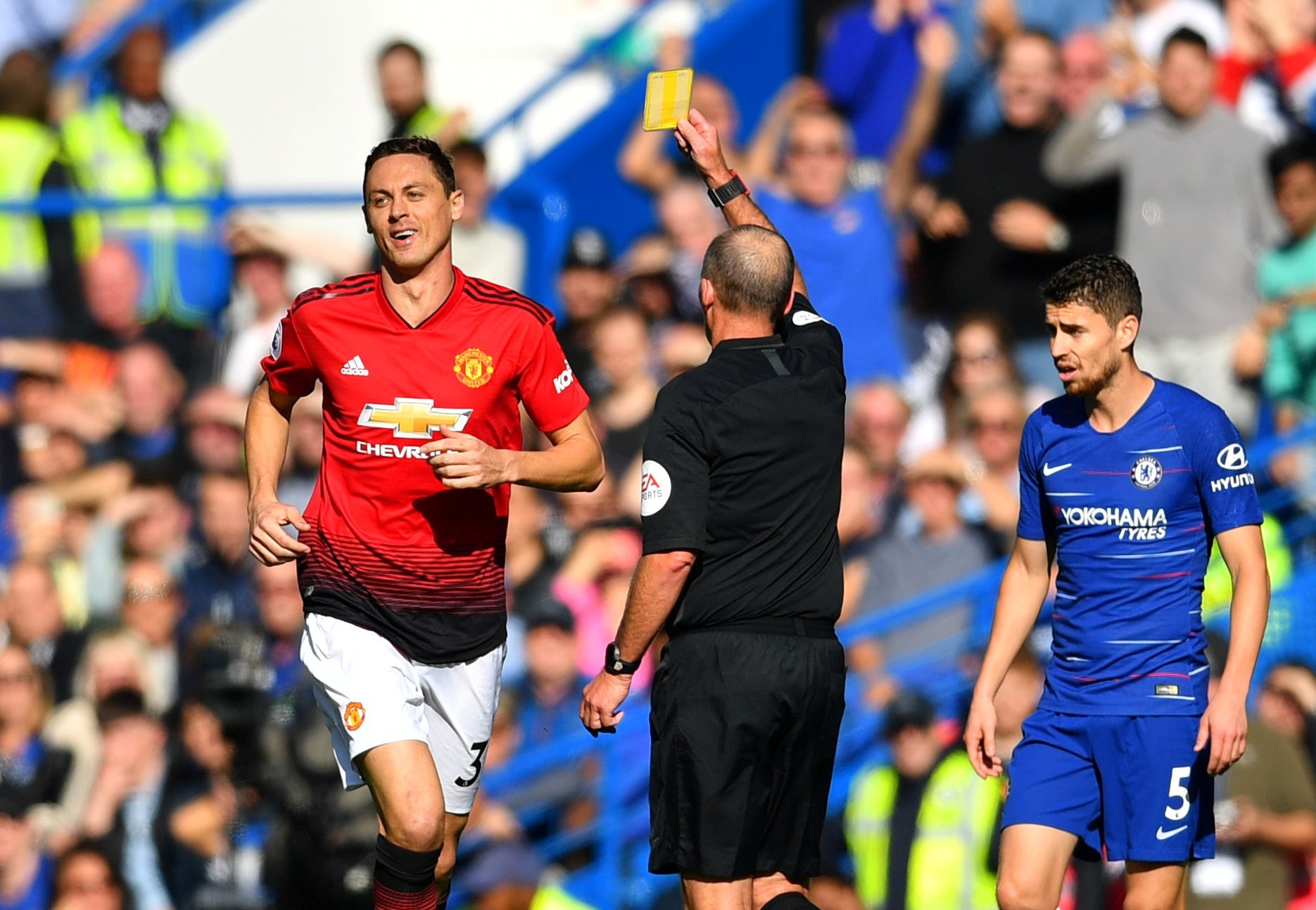 Mourinho chấp nhận lời xin lỗi sau vụ nổi n&oacute;ng với trợ l&yacute; HLV Chelsea - Ảnh 2.