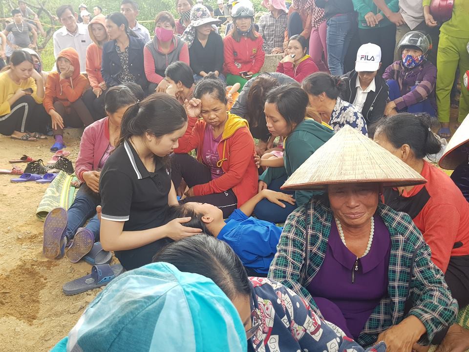 4 người một nhà chết trong tư thế treo cổ: Hàng xóm nói về khoản nợ lớn
