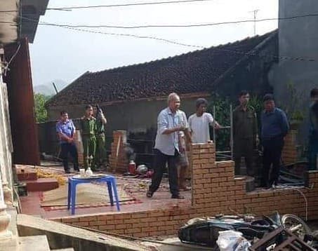 Giết mẹ phi tang xác dưới giếng, khống chế con ruột làm con tin