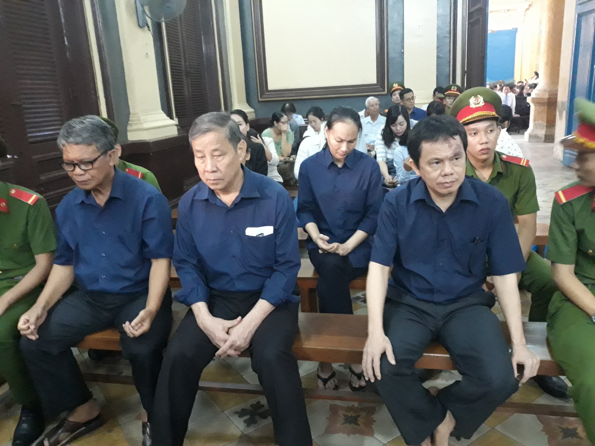 Xử phúc thẩm đại gia Hứa Thị Phấn và đồng phạm