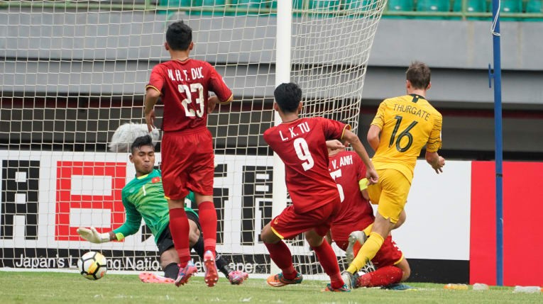 U19 Việt Nam thua Úc vì không dám chơi đôi công
