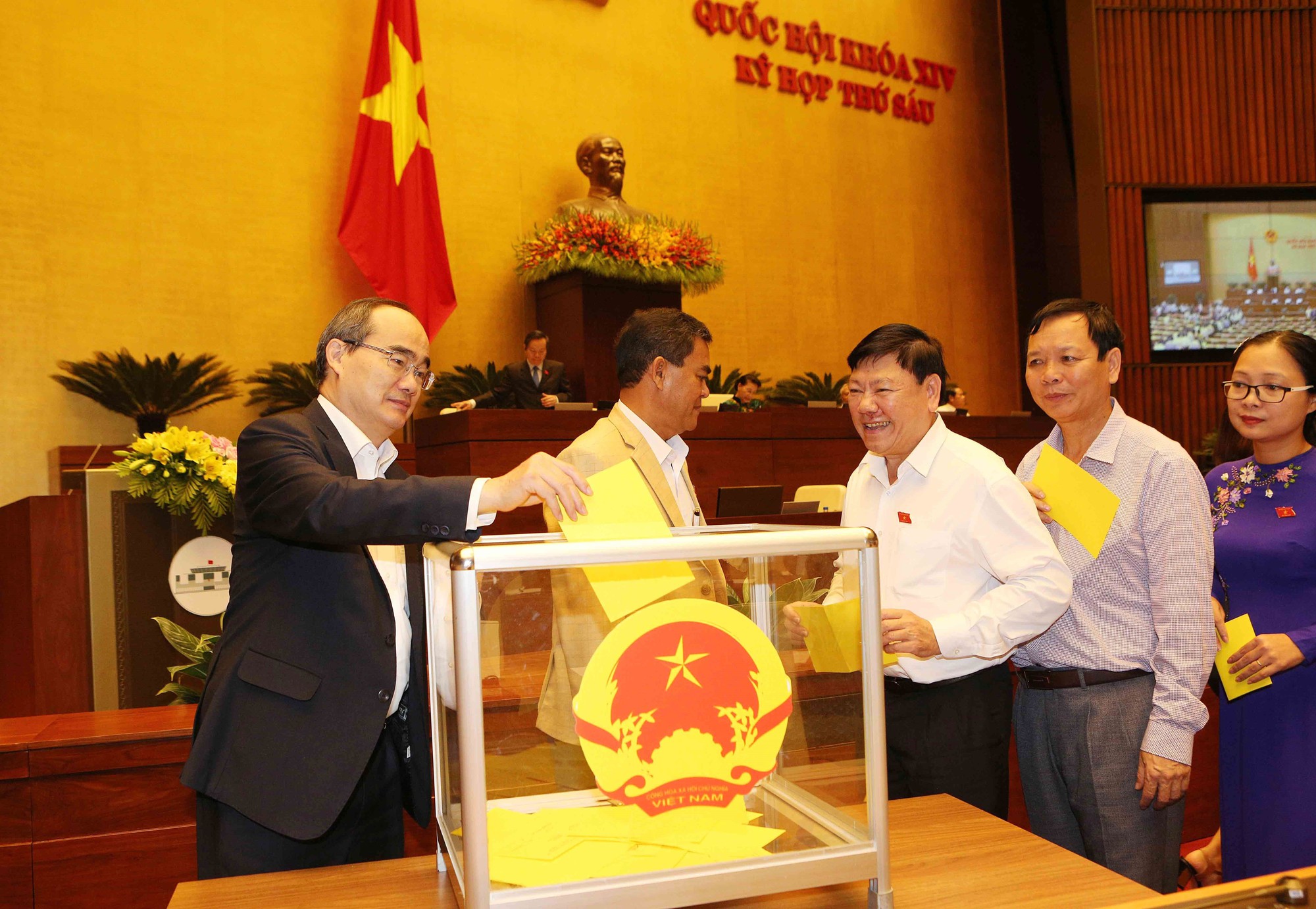 Tổng Bí thư Nguyễn Phú Trọng được bầu làm Chủ tịch nước