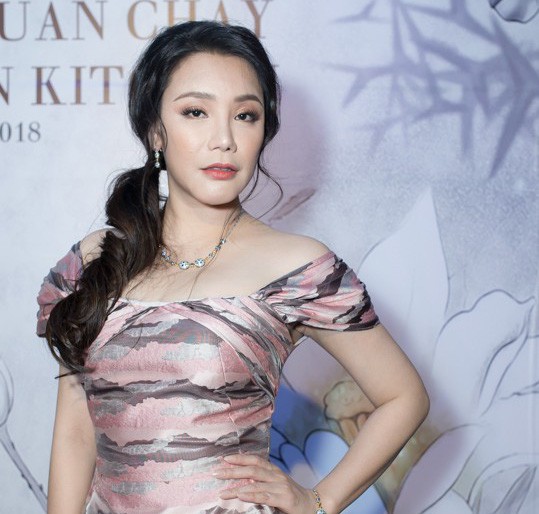 Vì sao Hồ Quỳnh Hương "mất tích" khỏi showbiz nhiều tháng qua?