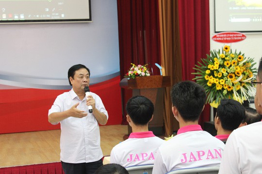 Tuyệt vời &ocirc;ng B&iacute; thư Tỉnh ủy l&agrave;m xuất khẩu lao động - Ảnh 2.