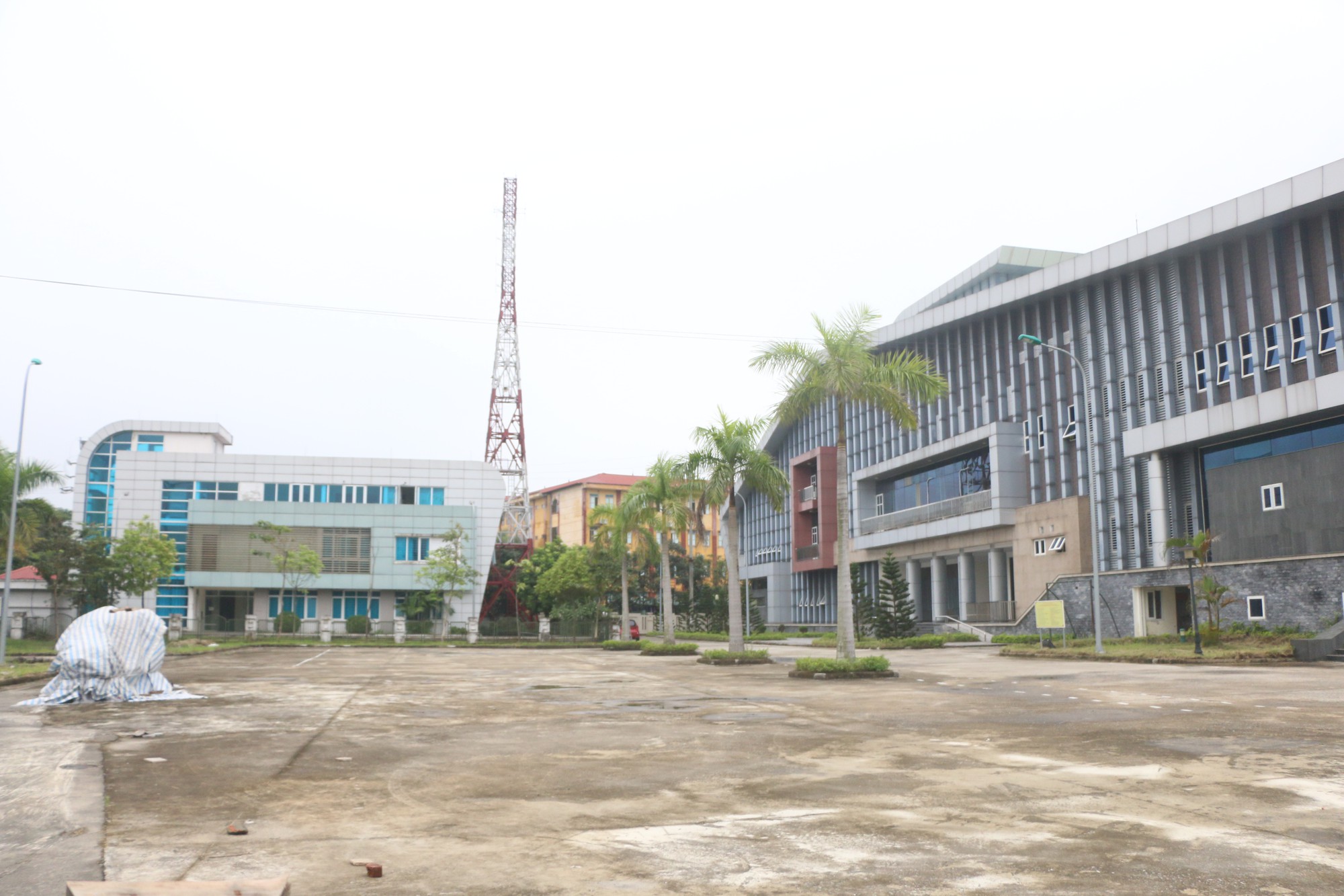 Cận cảnh b&ecirc;n trong nh&agrave; h&aacute;t 117 tỉ đồng đắp chiếu ở H&agrave; Nội - Ảnh 18.
