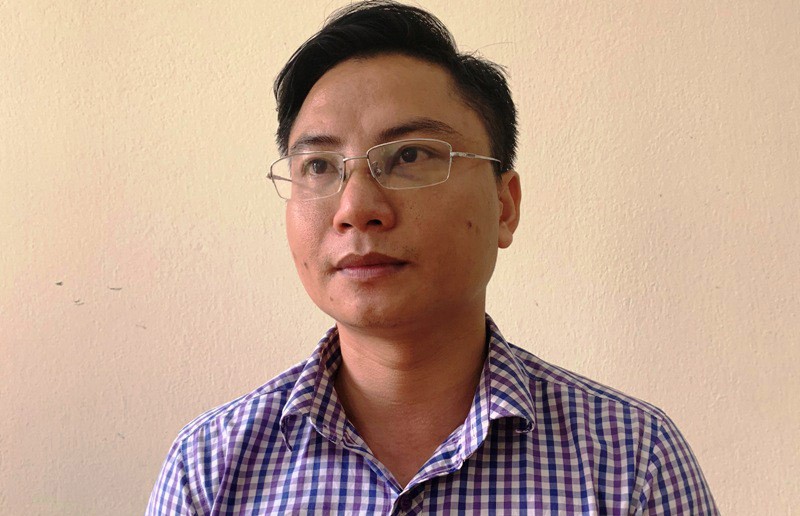 Bắt quả tang 1 người có thẻ phóng viên nhận 50 triệu đồng của doanh nghiệp