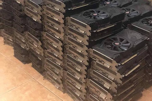 Mất tiền tỉ vì đầu tư trâu cày Bitcoin - Ảnh 3.
