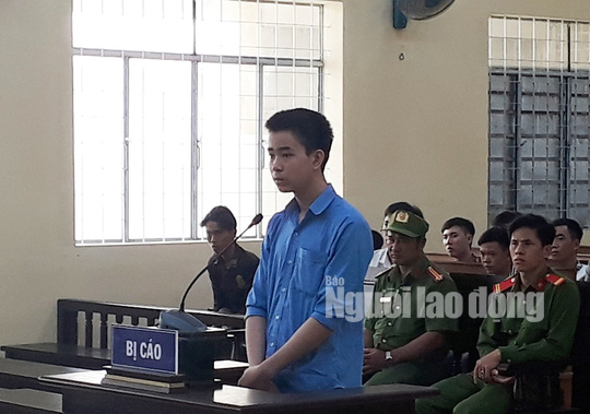 Đ&acirc;m chết bạn nhậu khi chưa đủ 18 tuổi, nam thanh ni&ecirc;n tho&aacute;t &aacute;n tử - Ảnh 1.