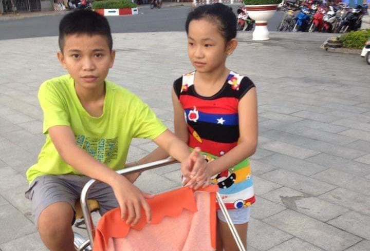 Bà mẹ trẻ đau đớn vì 2 con nhỏ mất tích bí ẩn