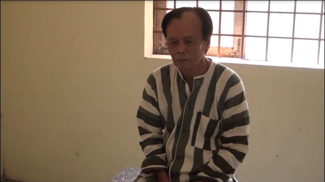 Gửi con cho h&agrave;ng x&oacute;m, b&eacute; g&aacute;i 9 tuổi bị &ocirc;ng ngoại nu&ocirc;i d&acirc;m &ocirc; - Ảnh 1.