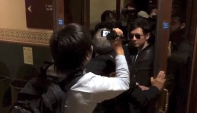 &Ocirc;ng Kim Jong-un cầu trợ gi&uacute;p từ người anh trai ruột k&iacute;n tiếng - Ảnh 2.