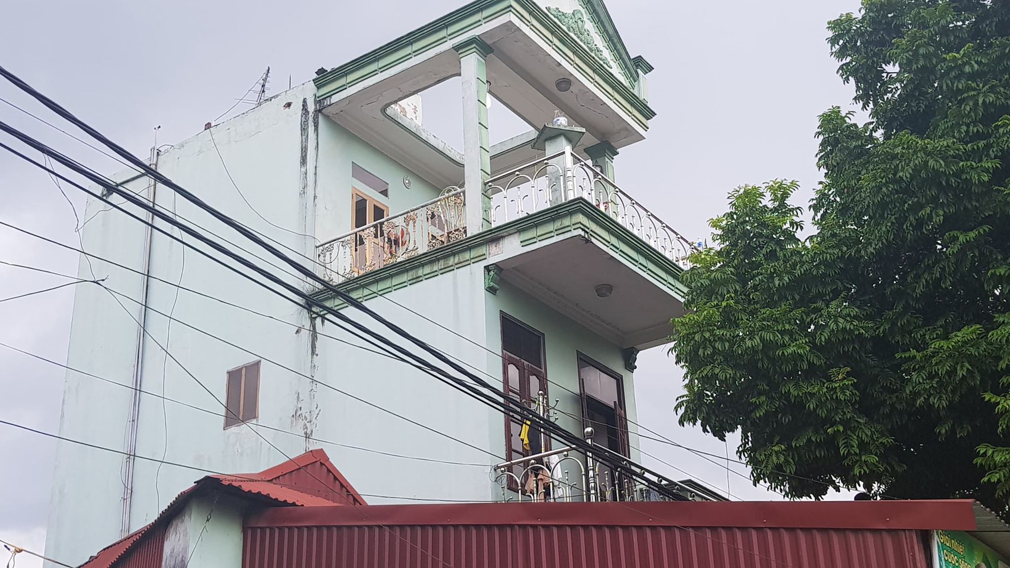 Người phụ nữ tử vong tại nhà riêng với 48 nhát dao trên cơ thể