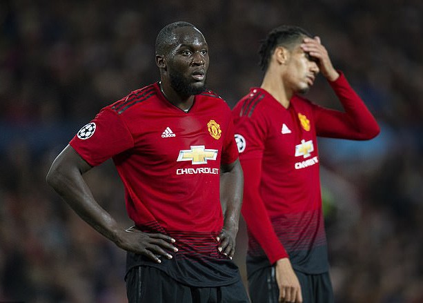 Cầu thủ Man United nổi loạn, HLV Mourinho v&ocirc; can? - Ảnh 3.