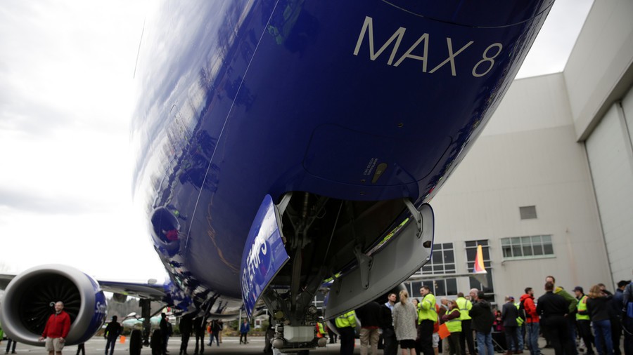 Vì sao Boeing 737 MAX 8 của Lion Air mới mua đã bị rơi?