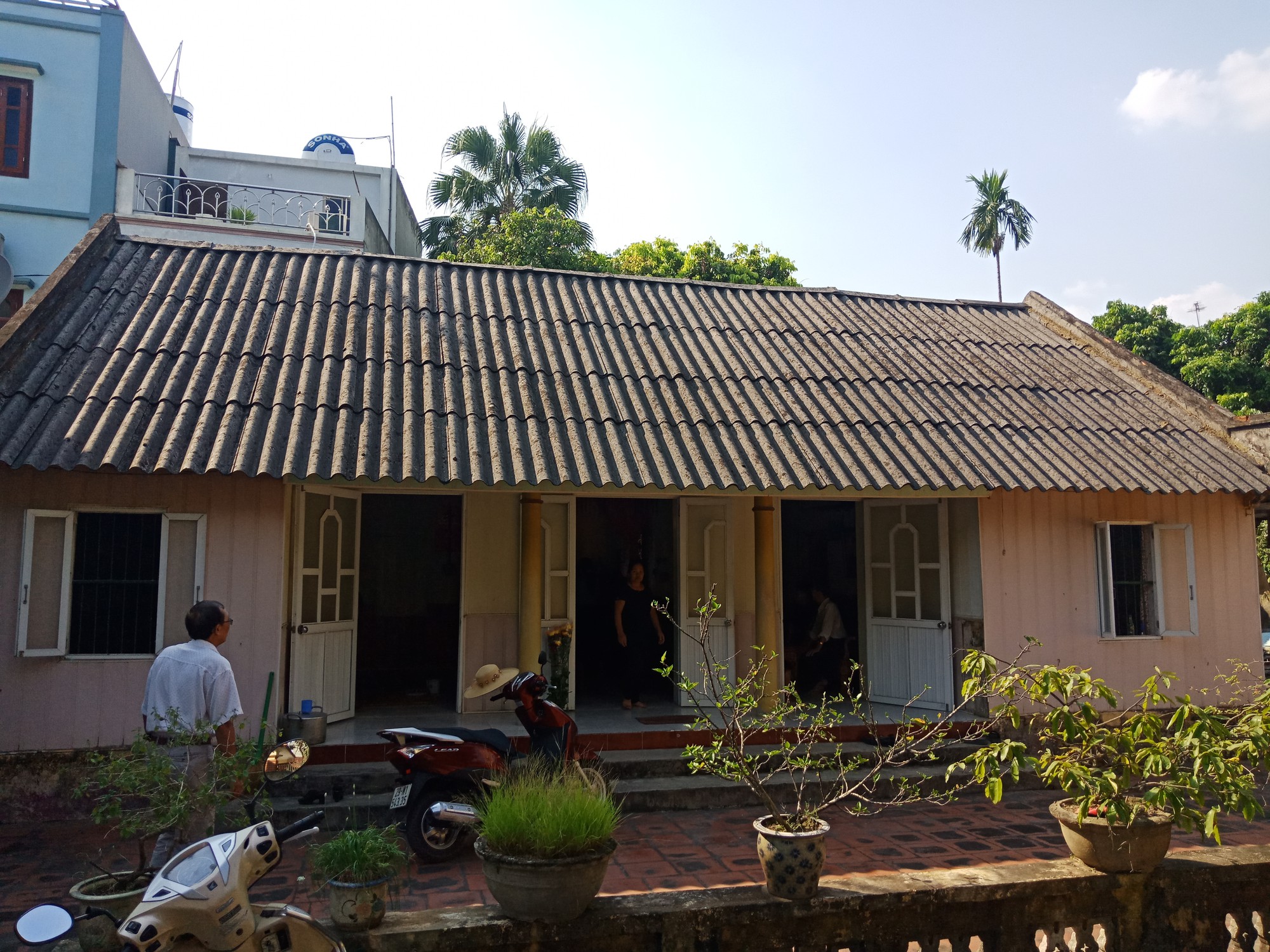 Những h&igrave;nh ảnh b&igrave;nh dị trong căn nh&agrave; cấp 4 của cố Tổng B&iacute; thư Đỗ Mười - Ảnh 2.