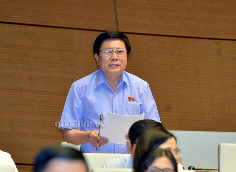 Bộ trưởng Trần Tuấn Anh n&oacute;i g&igrave; về việc thuế giảm nhưng gi&aacute; &ocirc; t&ocirc; kh&ocirc;ng giảm? - Ảnh 1.