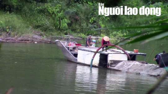 Ai bảo k&ecirc; để mỏ c&aacute;t, sỏi lậu tr&ecirc;n s&ocirc;ng Hương ngang nhi&ecirc;n hoạt động? - Ảnh 7.