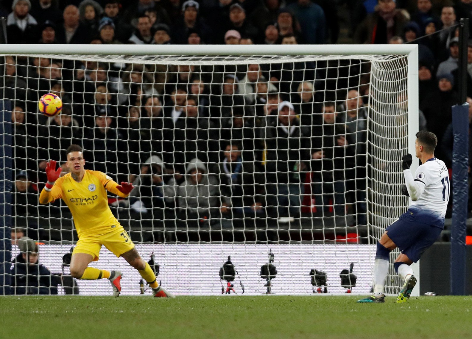 Cựu công thần Leicester toả sáng, Man City đòi lại ngôi đầu Ngoại hạng - Ảnh 5.