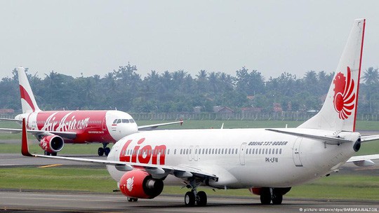 Vụ rơi m&aacute;y bay Indonesia: Chiếc m&aacute;y bay rơi kh&ocirc;ng tiếng động - Ảnh 1.