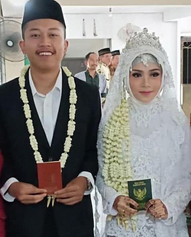 Rơi máy bay Indonesia: Ảnh chụp phút cuối và trường hợp may mắn thoát chết - Ảnh 2.