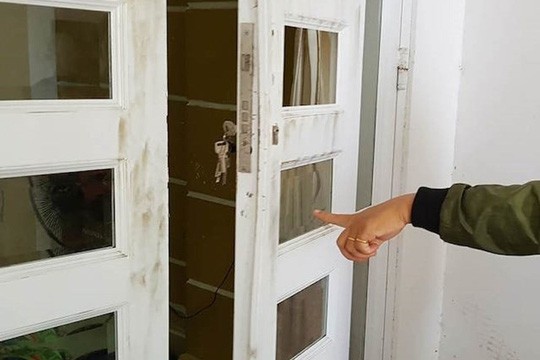 Tên trộm sa lưới vì ngủ quên ngoài lan can nhà gia chủ