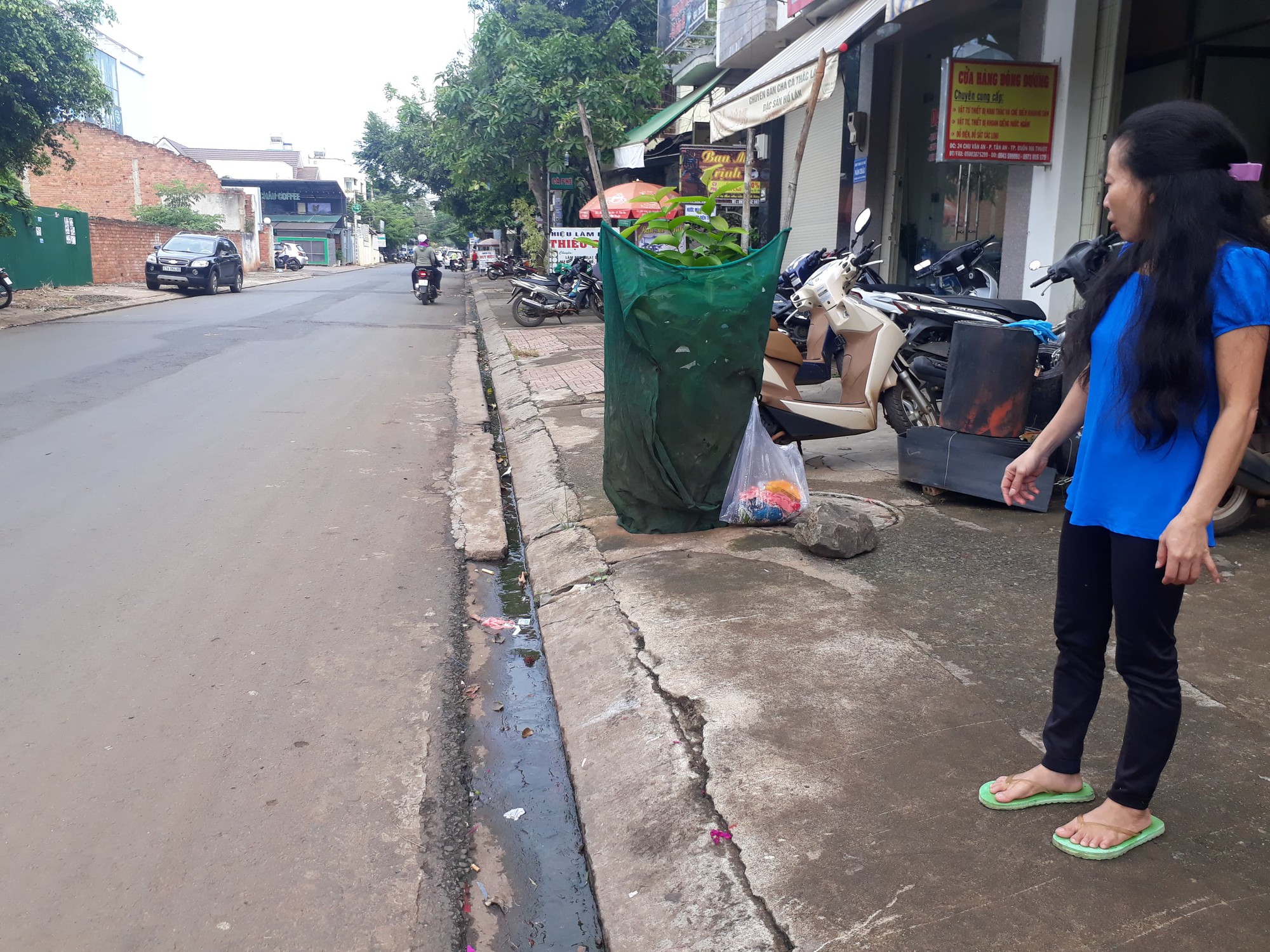 Thai phụ trên đường đi sinh bị cướp giật túi xách, ngã nhào