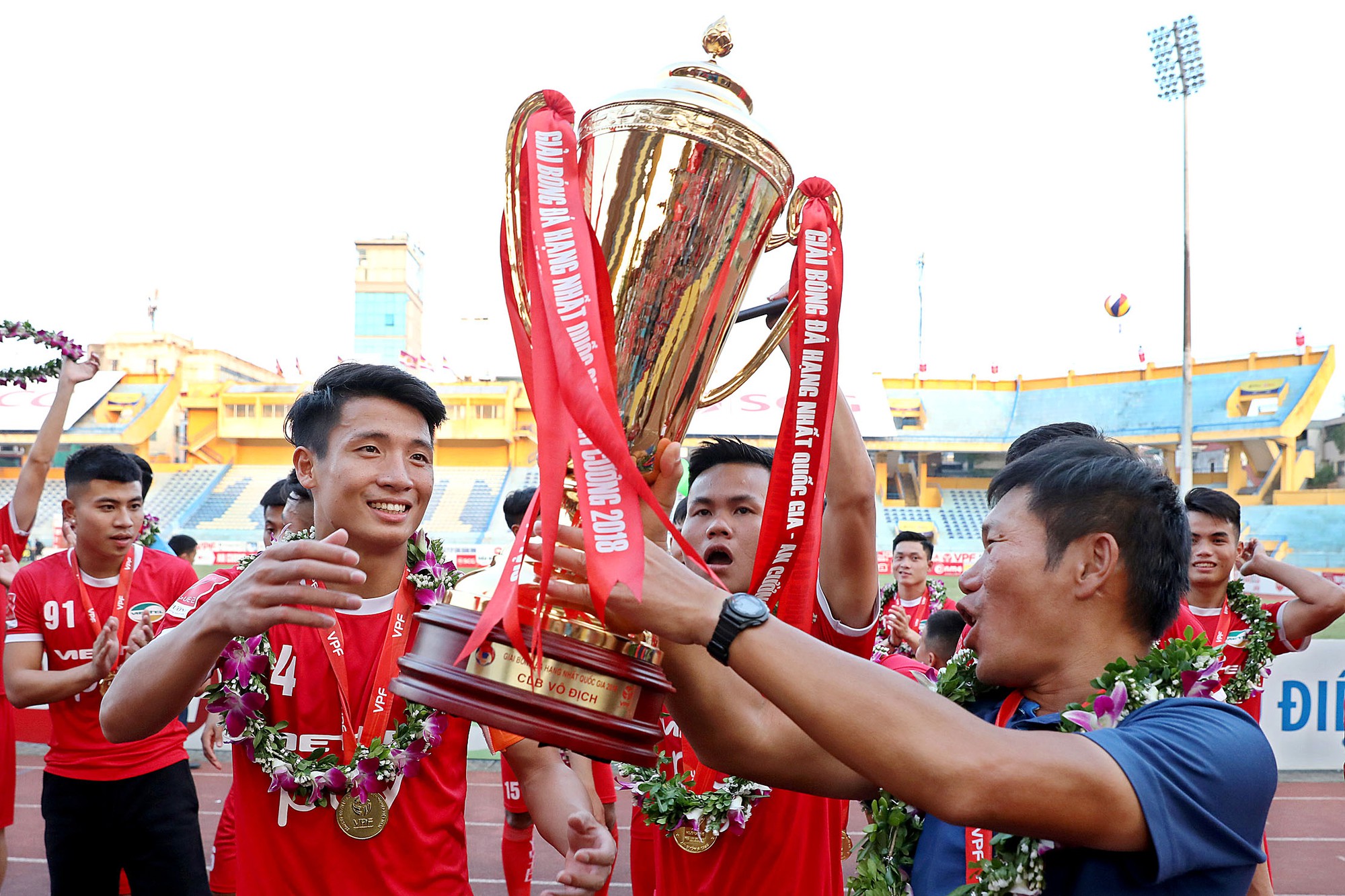 Viettel chính thức lên V-League, CAND rớt xuống Giải Hạng nhì - Ảnh 4.