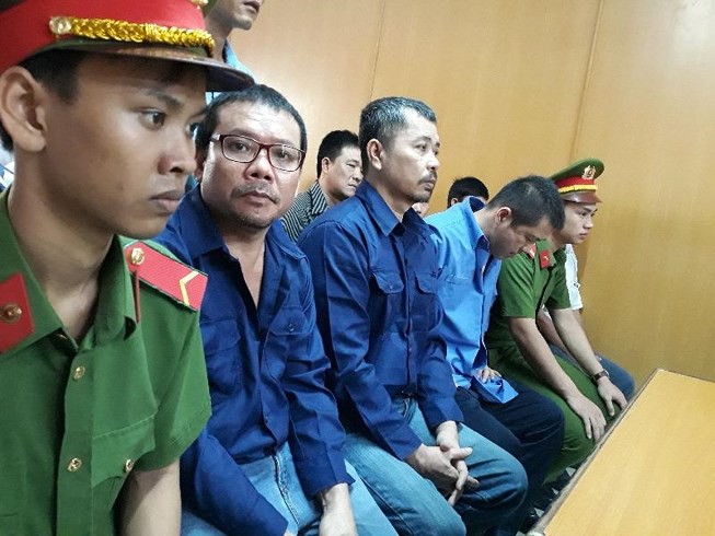 Tiền hối lộ đi đâu?