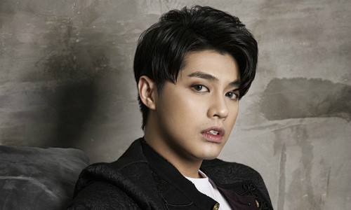 Noo Phước Thịnh xuất hiện như trai hư sau vụ kiện bản quyền bạc tỉ - Ảnh 2.