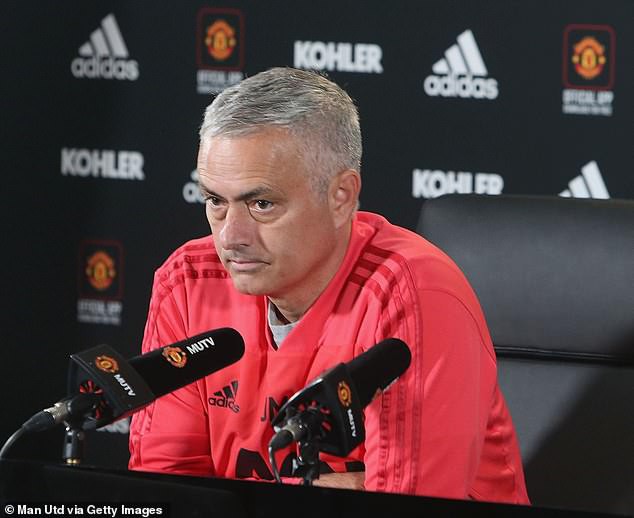 Mourinho được M.U bồi thường 15 triệu bảng, tính trở lại Real Madrid