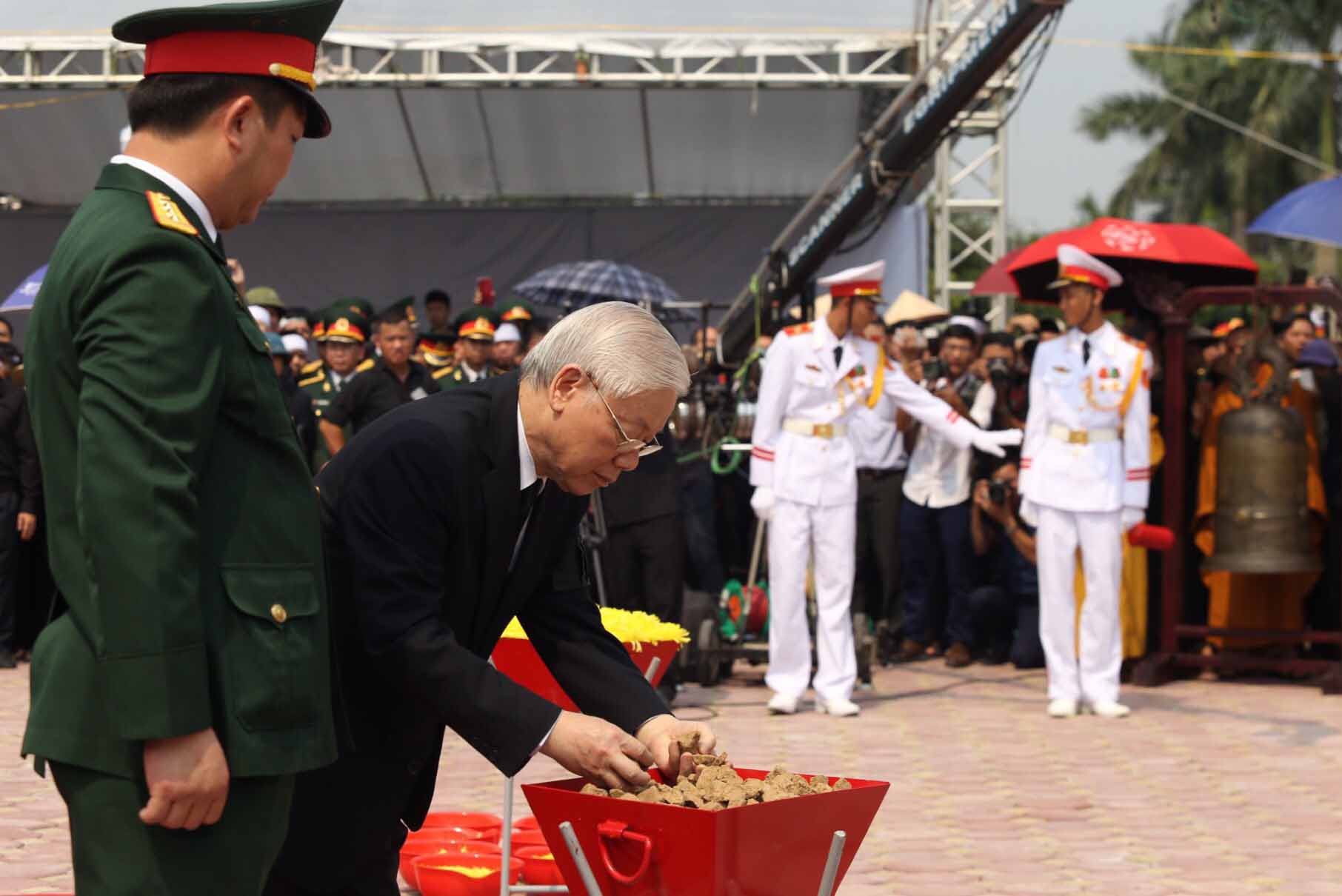 Tiễn biệt Tổng Bí thư Đỗ Mười, nhà lãnh đạo kiên trung