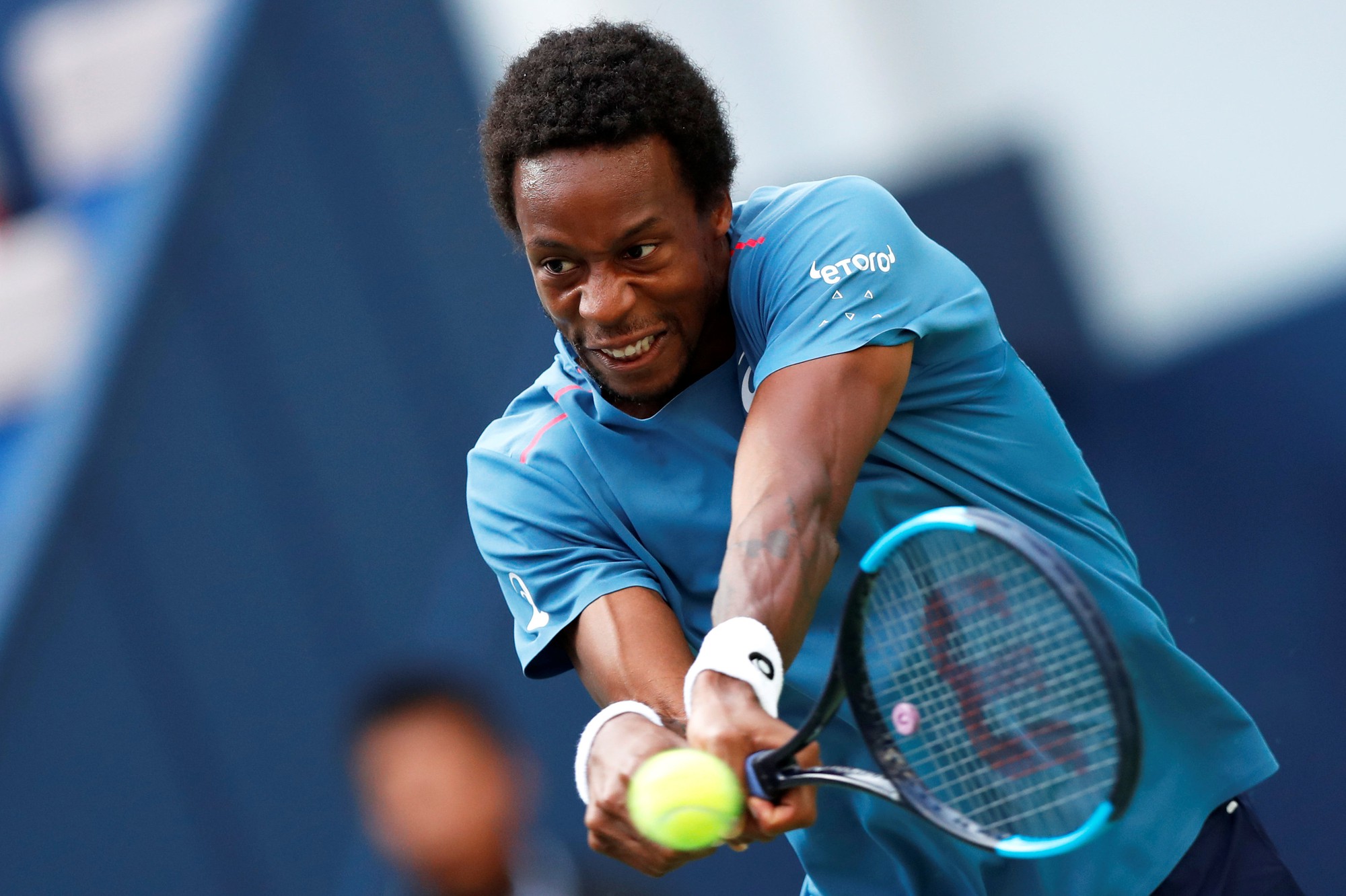 Clip: Monfils cứu bóng và phản công đẹp mắt
