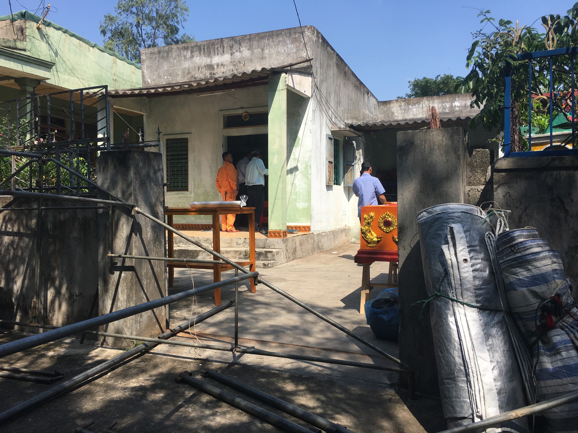 Phát hiện nữ sinh lớp 11 tử vong trong tư thế treo cổ​