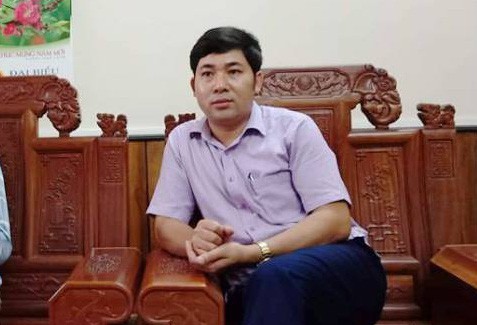 Bị khởi tố hơn nửa tháng, giám đốc “vòi” 100 triệu đồng mới bị đình chỉ chức vụ