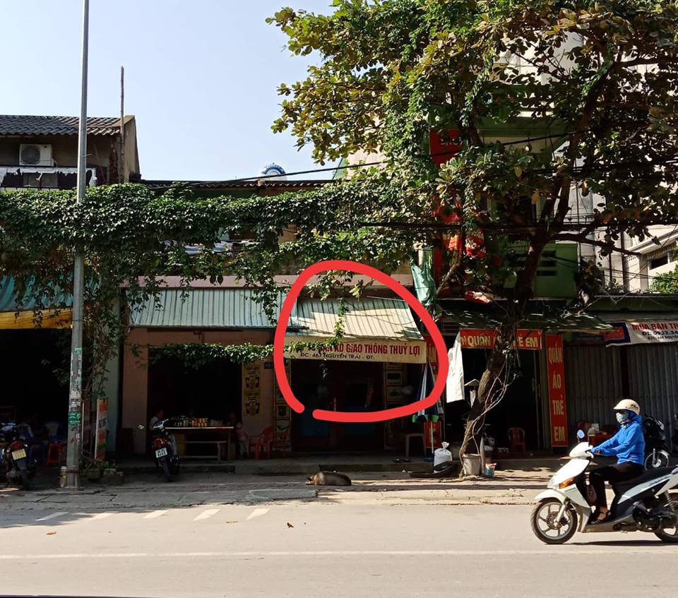Côn đồ truy sát đánh gãy chân, chém đứt gân tay 2 anh em ruột