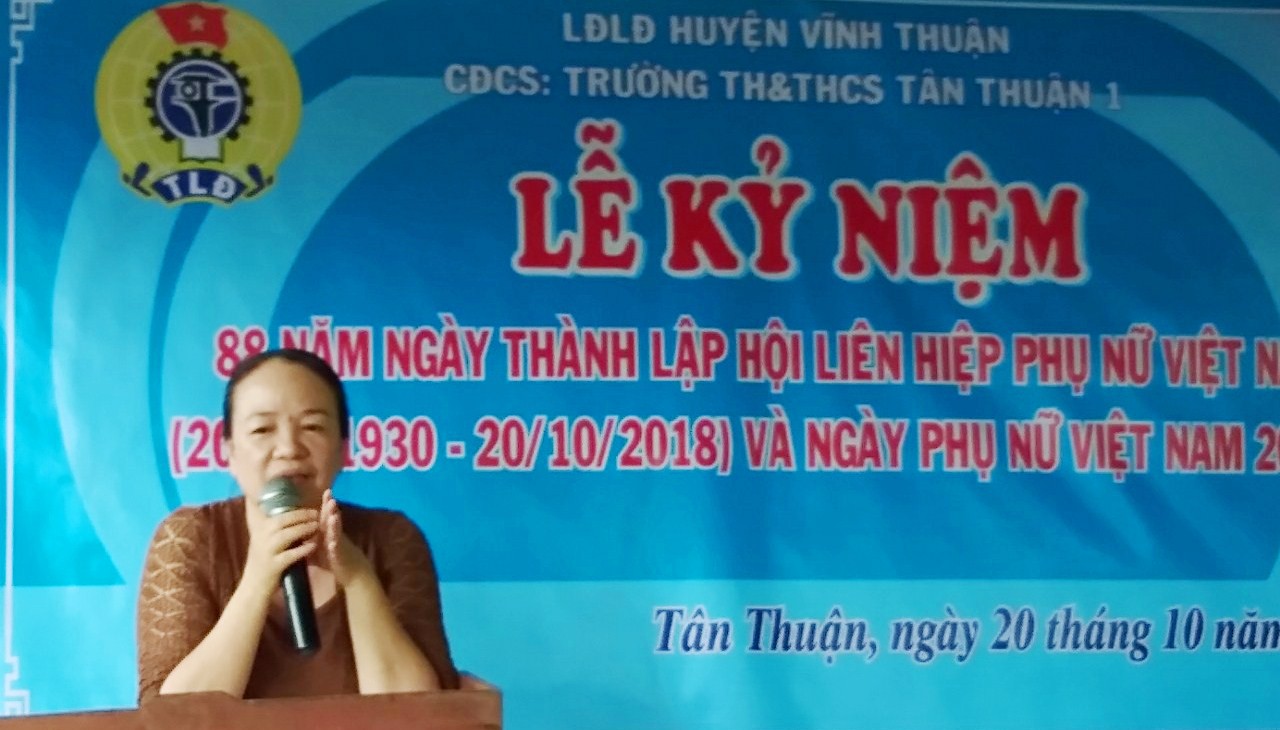 Chuyện lạ: Tiền trong tài khoản trường học liên tục “biến mất”