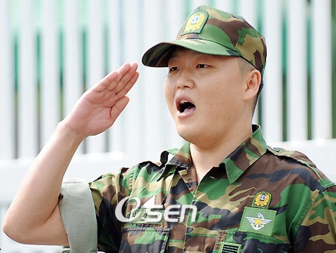 Son Heung-min tranh thủ đi… nghĩa vụ quân sự giữa mùa dịch - Ảnh 3.