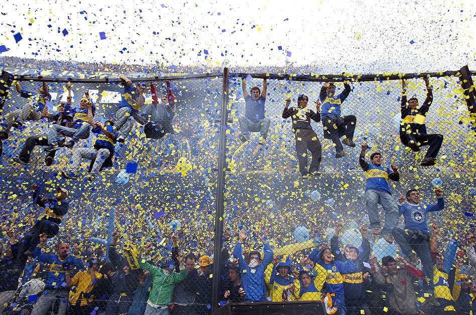 Si&ecirc;u kinh điển Boca Juniors - River Plate lấn &aacute;t derby Manchester - Ảnh 8.