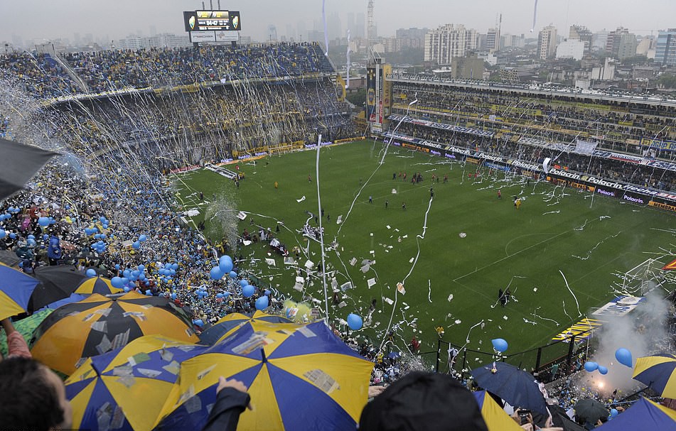 Si&ecirc;u kinh điển Boca Juniors - River Plate lấn &aacute;t derby Manchester - Ảnh 1.