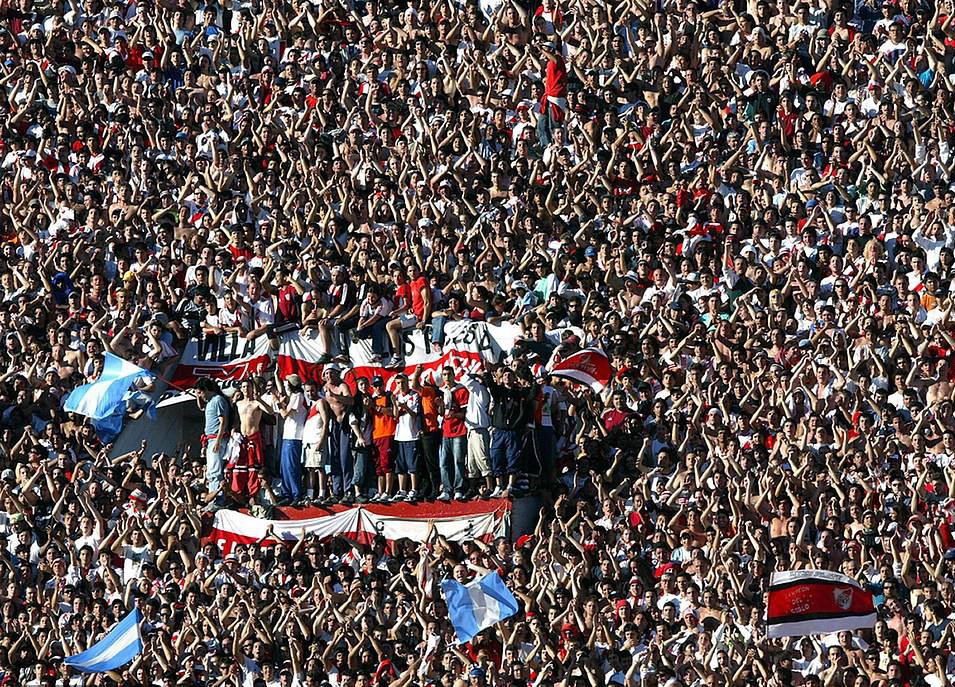 Si&ecirc;u kinh điển Boca Juniors - River Plate lấn &aacute;t derby Manchester - Ảnh 9.