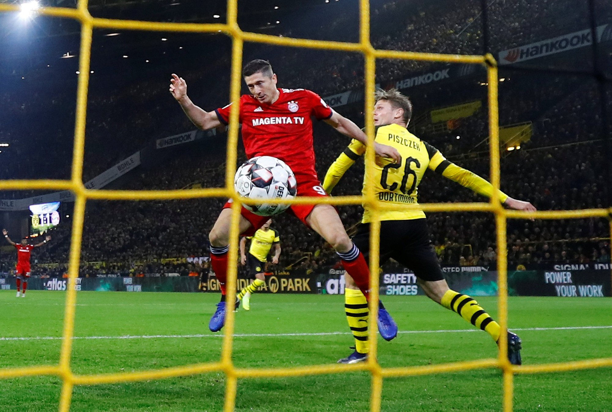 Tiệc b&agrave;n thắng si&ecirc;u kinh điển Bundesliga, Dortmund quật ng&atilde; Bayern Munich - Ảnh 4.