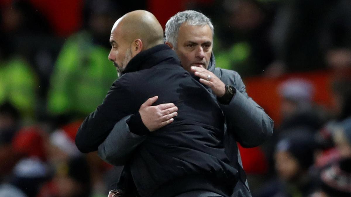 Guardiola "cảm thương" Mourinho trước trận derby Manchester